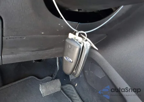 2017 Ford Escape Titanium из США, поврежденный, VIN 1FMCU9J93HUC74036